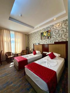 Royal Hotel - 8