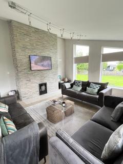 Private House by Galway Bay and Races - 0