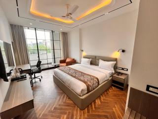 The Koi Boutique Hotel - 8