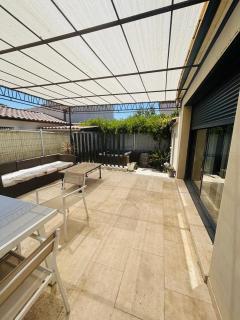 Villa avec jacuzzi en petite camargue - 9
