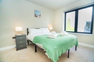 Modern 1BR Apt near Solihull & Central Birmingham - 9