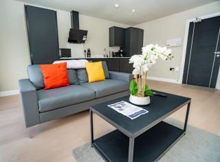 Modern 1BR Apt near Solihull & Central Birmingham - 2