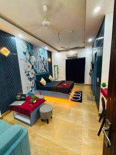 Midnight Blue Suite - 2