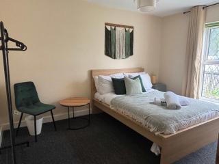 Spacious 5-Bedroom in central Birmingham, Garden & Parking - 6
