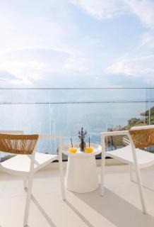 The Grand Blue Boutique Hotel - 7