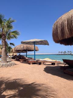 1 bedroom apartment with FREE beach access - 8