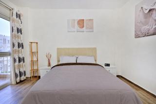Sunny 2BR Apartment in Madinaty - 9