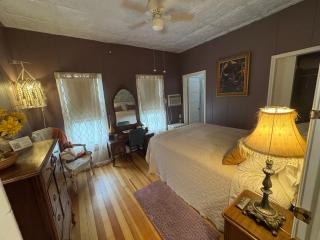 The Boho Buffalo Inn - 6