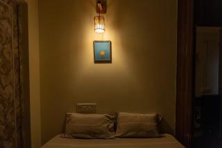 Sunflower Stays - Modern AC 2BHK, Koramangala - 6