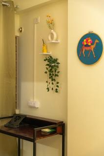 Sunflower Stays - Modern AC 2BHK, Koramangala - 4