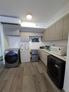 Lovely comfy studio in the city, with AC - 2