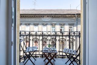 Central - Spacious - Balcony - 8