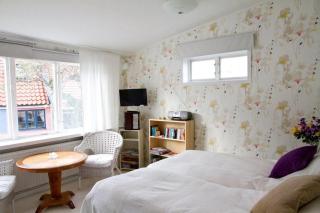 Lovely apartment with patio in courtyard - 0