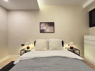 Luxury 2-BR Residence in Nişantaşı - 3