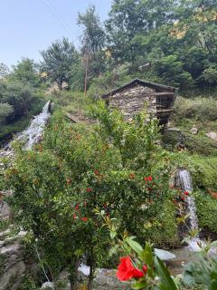 GhratFalls Stone Cottage - 1