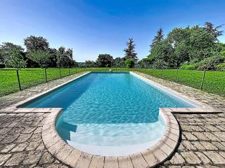 Maison de Maître de Charme avec Piscine & Parc - 9