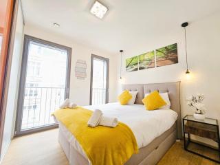 Central 1BR Apartment w terrace&parking spaces - 5