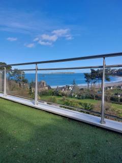 Appartement vue mer exceptionnelle et à 3 min à pied renovée en juin - 0