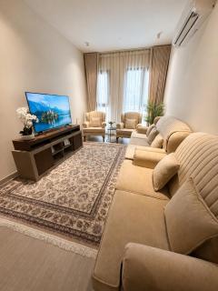 Cozy Stylish 2BR Apartment Perfect Relaxing Stay - 0