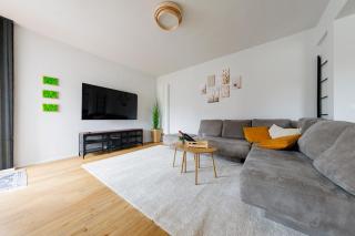 Cozy Urban Stay - 4