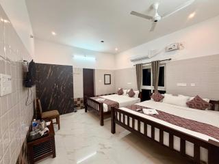 LuXus Resort & Swimming Pool - 1