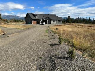 Luxurious McCall Home with Hot Tub and Pool Table - 8