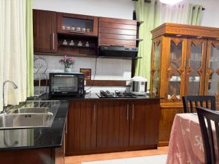 Lilly Avenue Retreat - 1