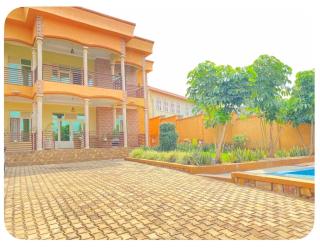 Stunning and serene 6 bedrooms villa with pool, jaccuzi and a beautiful view in a wonderful neighborhood - 0
