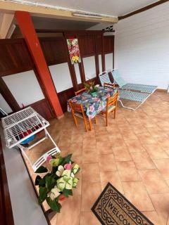 Appartement F2 en bas de villa KayFelo - 2