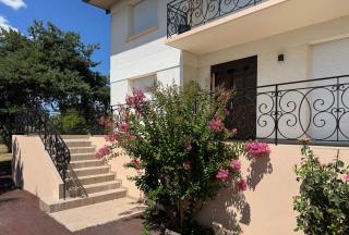 Appartement lumineux avec jardin - 9