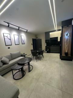 Trio Luxury Apartment 3 - 7