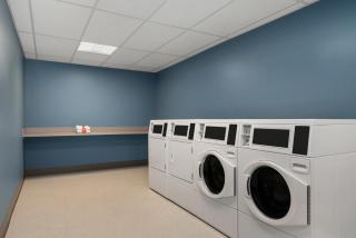 Holiday Inn Express & Suites Overland Park South by IHG - 5