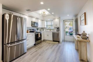 2BR Escape with Pool near Siesta Beach - 8