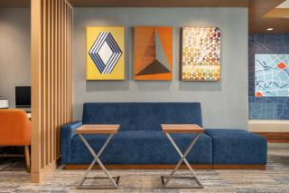 Holiday Inn Express & Suites Overland Park South by IHG - 7