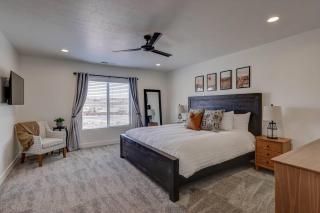 Meticulous Home - Upscale Perfect Location - 0