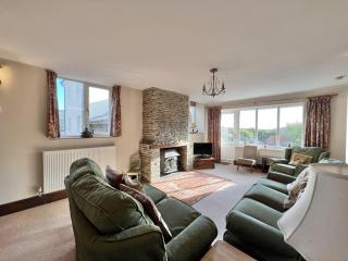 Ground Floor 3 Bed Apartment Rural Devon Sleeps 6 - 1