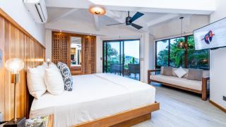 Luxurious, modern suite in the rainforest with ocean views and 3 resort pools - 1