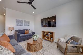 Meticulous Home - Upscale Perfect Location - 7