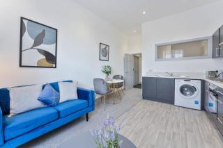 1 Bed Budget Apartment in Central Dudley w WiFi - 4
