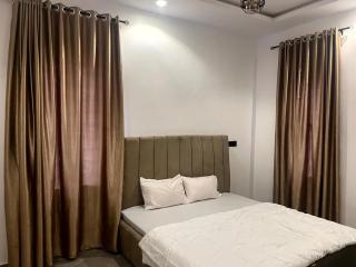 Universal Apartment & Suites - 0