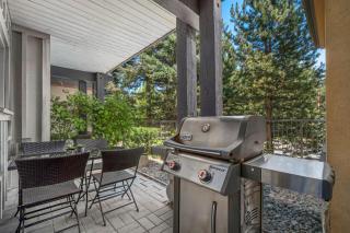 2BR Lagoons with Private Hot tub in Village Location including Parking - 1