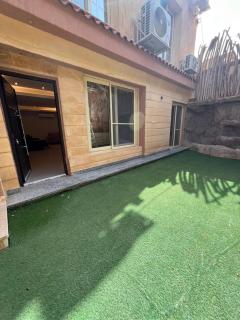 cozy three bedroom apartment with fountain and garden view - 9