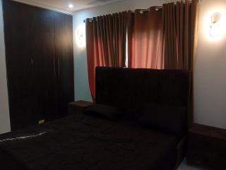Studio 1 Bed Apartment - 0