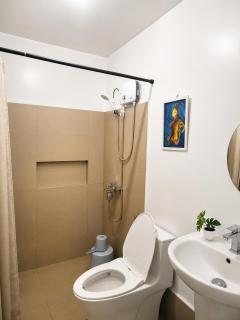 Coliving House near Davao Airport-Sta Lucia Mall-LPU with 100Mbps, Netflix & Pool - 1