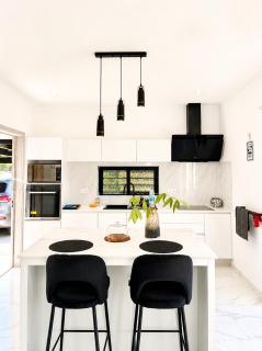 Beautiful contemporary villa with private pool - 3