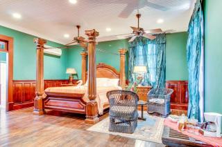 Colonial Suite @ Mahogany Hall - 9