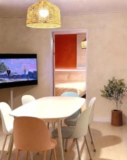 ntire House near Dongdaemun Naksan Park Cinema Room 6 Guests - 5