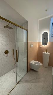 confort's street - 1