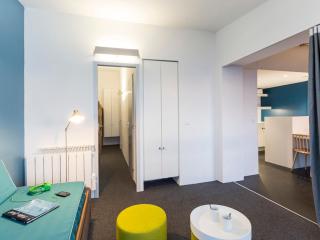 Appartement rénové au calme avec balcon, Wifi inclus, proche remontées et commerces - FR-1-346-315 - 1