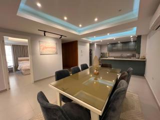 cozy three bedroom apartment with fountain and garden view - 2